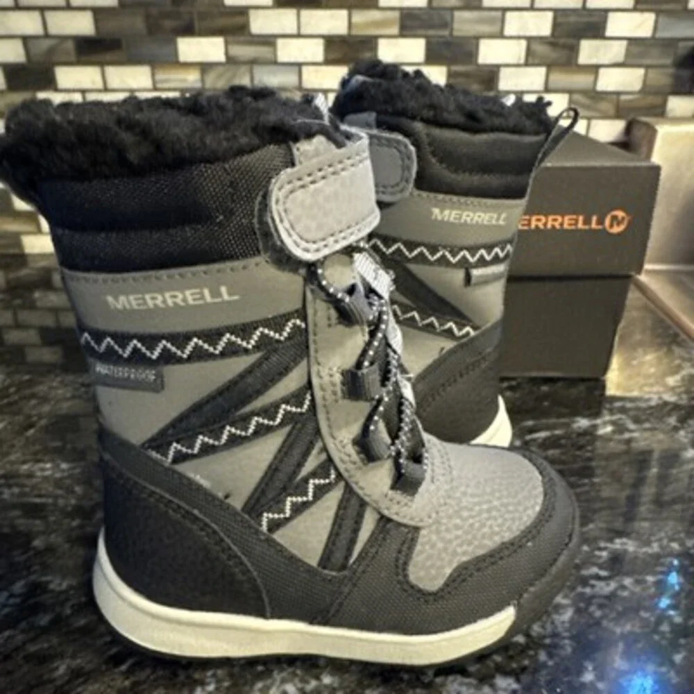 NIB Merrell Snow Crush 2 .0 Water Proof Black Grey snow Boots Size 5M Toddler.